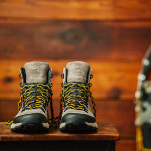 DANNER - Women's Arctic 600 Side-Zip Boot - Driftwood/Yellow Insulated 200G